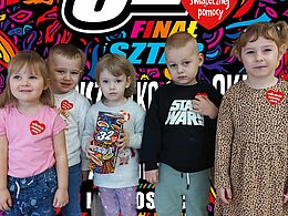 Dzieci z puszką WOŚP 