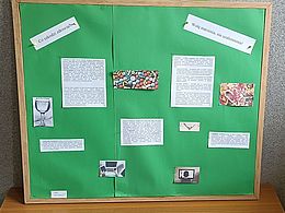 tablica z informacjami dotyczącymi uzależnień